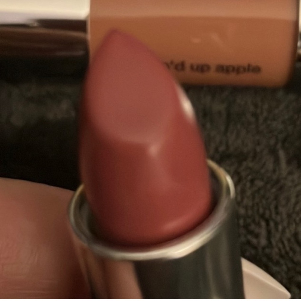 Clinique Pop lipstick in color plum pop